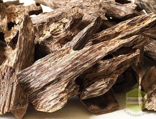 Real Agarwood has a natural smell high quality of Agarwood