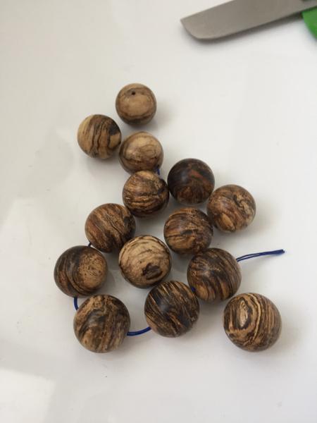 Agarwood Beads Making