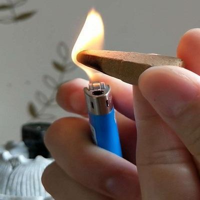 How does back flow incense work and how do you burn it?