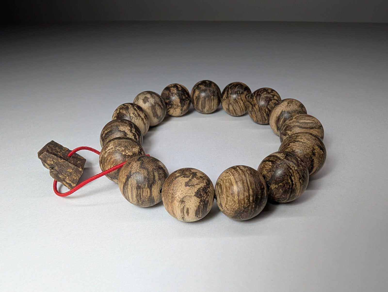 BNA1619 - Wild Agarwood Bracelet 19g 16 mm
