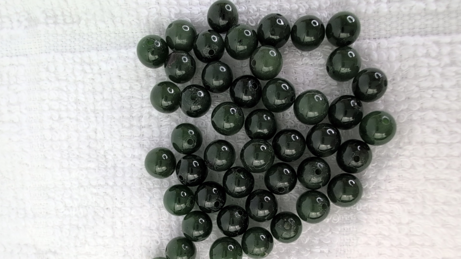 Ngọc bích Canada AA và AAA 6mm