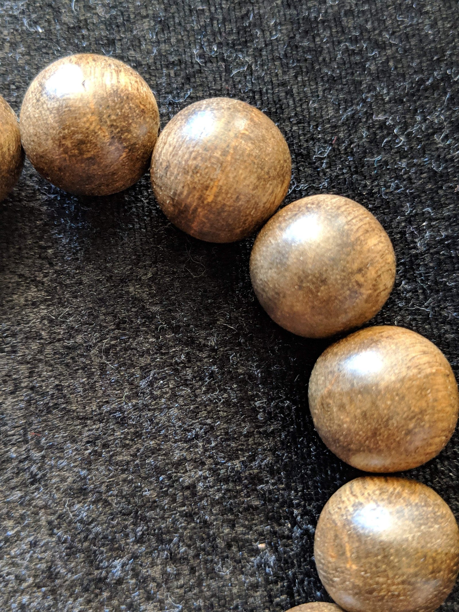 The Little Borneo Wild Agarwood Bracelet 19g,14 beads 16mm -