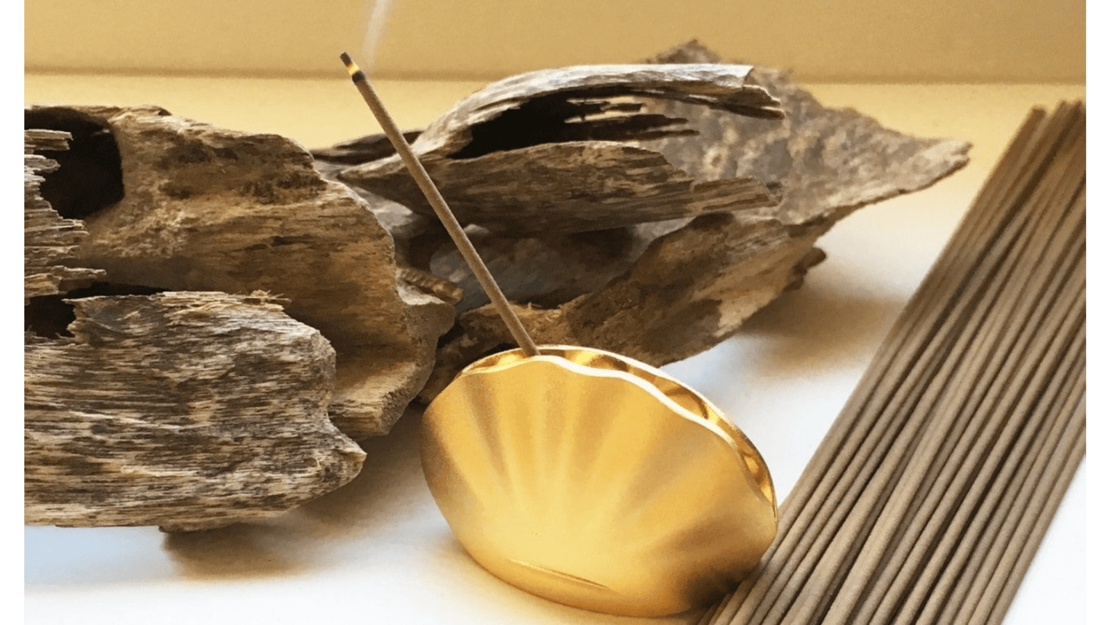 Incense Holder - Kolip Shell ( Gold/Silver) by Shoyeido -