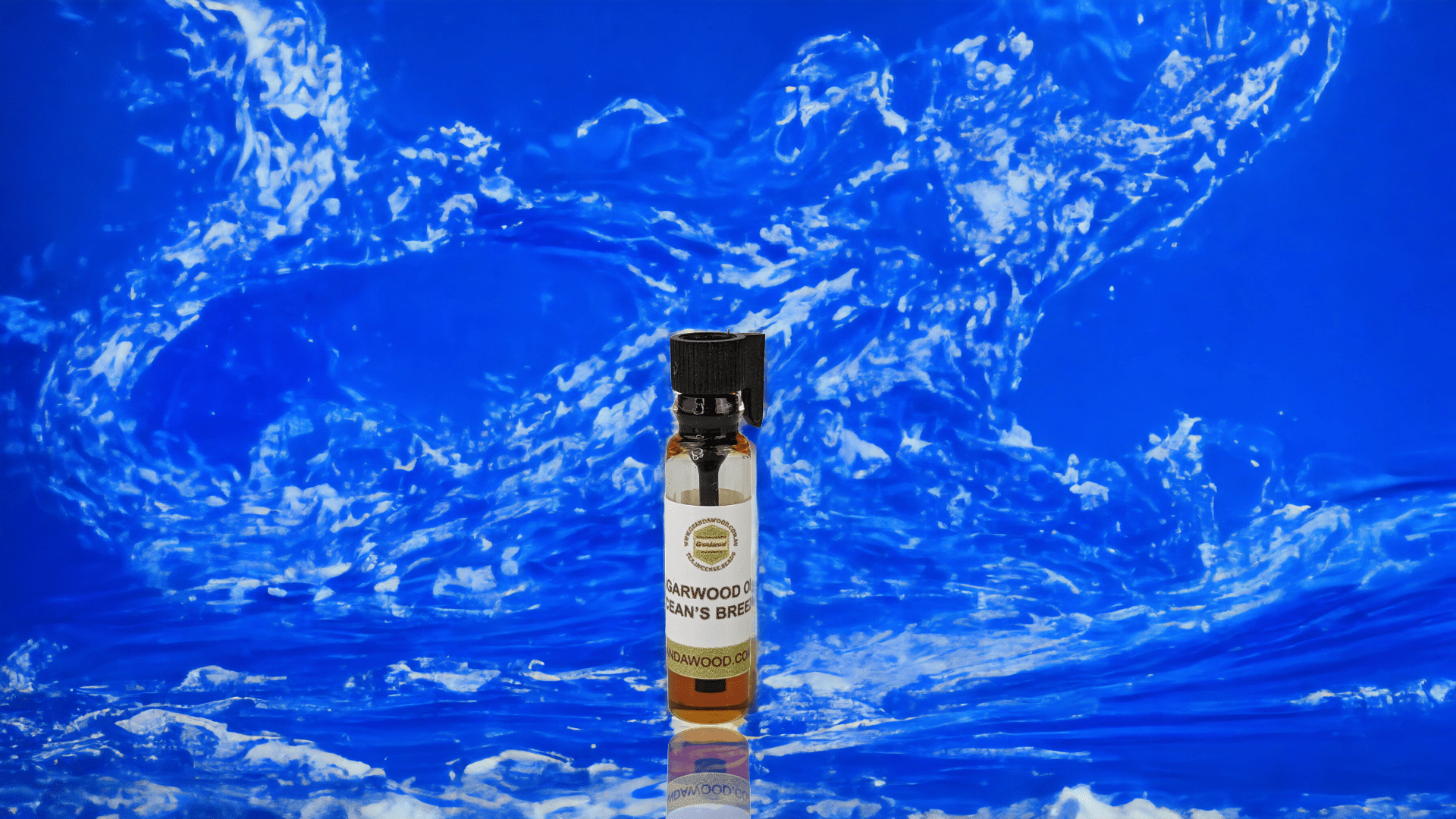 0.5ml The Ocean's Breeze: The Scent of the Ocean 100% pure Wild Agarwood (Oud) Oil