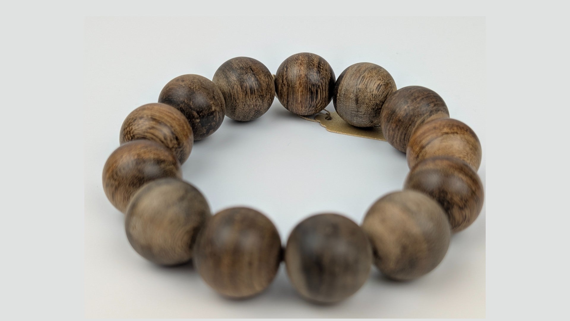 BWIS2 Premium Handmade Wild Agarwood Bracelet 18mm