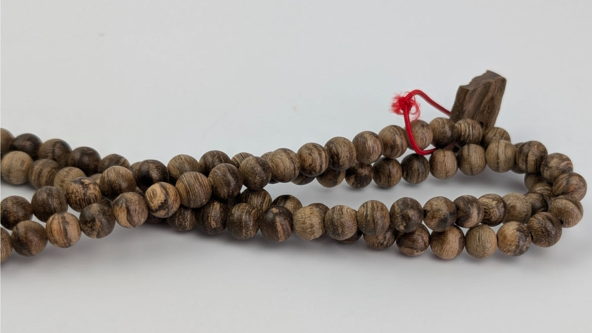 STK108_-_108_mala_made_with_Wild_Agarwood_from_Tarakan_3