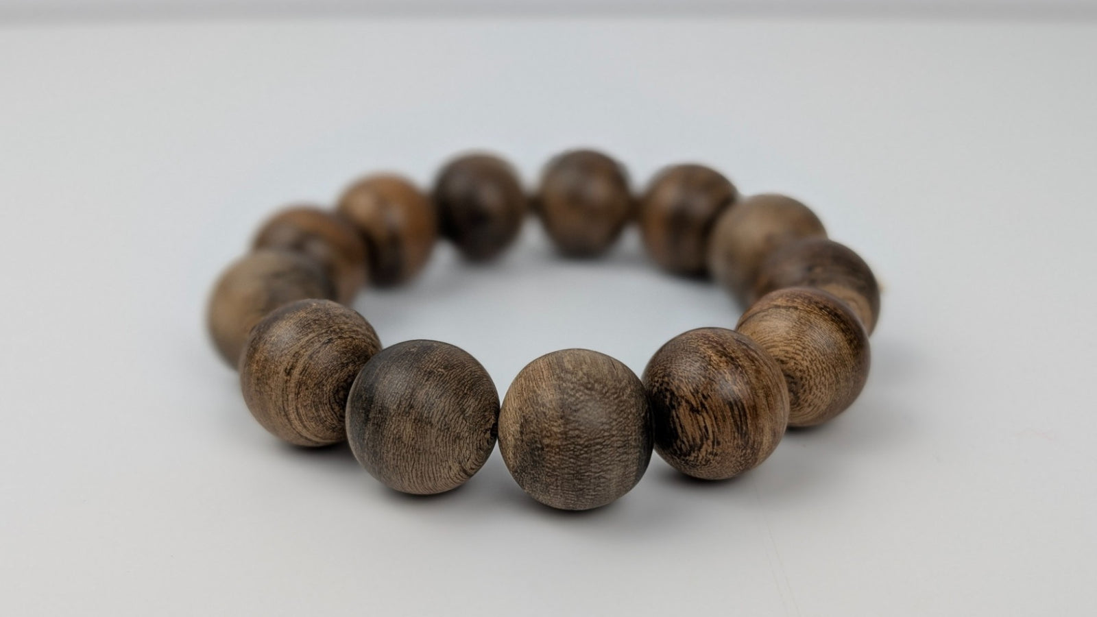 BWIS2 Premium Handmade Wild Agarwood Bracelet 18mm