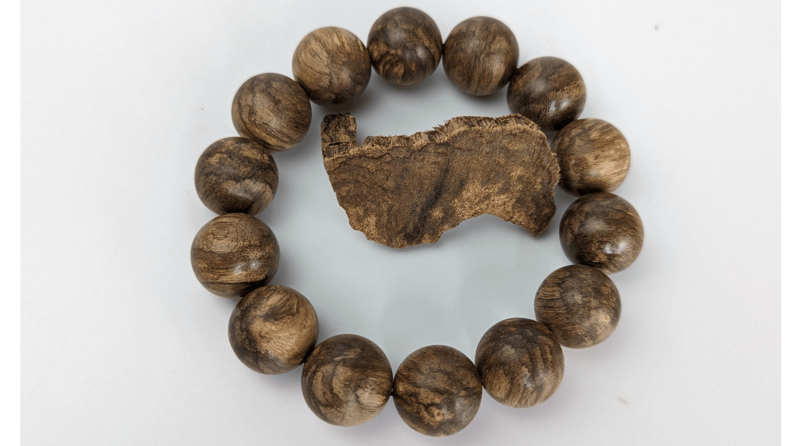 Beads *New* The TK16 - Wild Agarwood Bracelet 23g 16mm