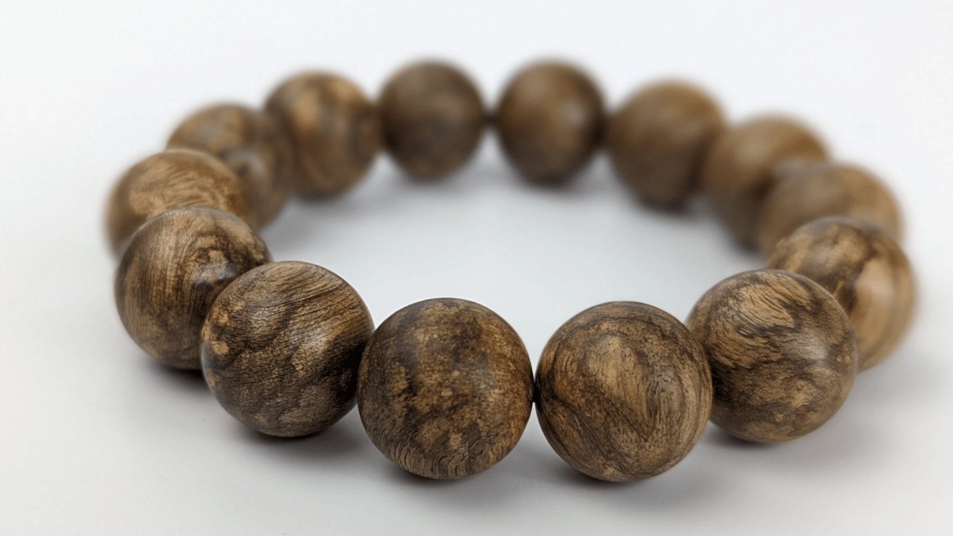 Beads *New* The TK16 - Wild Agarwood Bracelet 23g 16mm