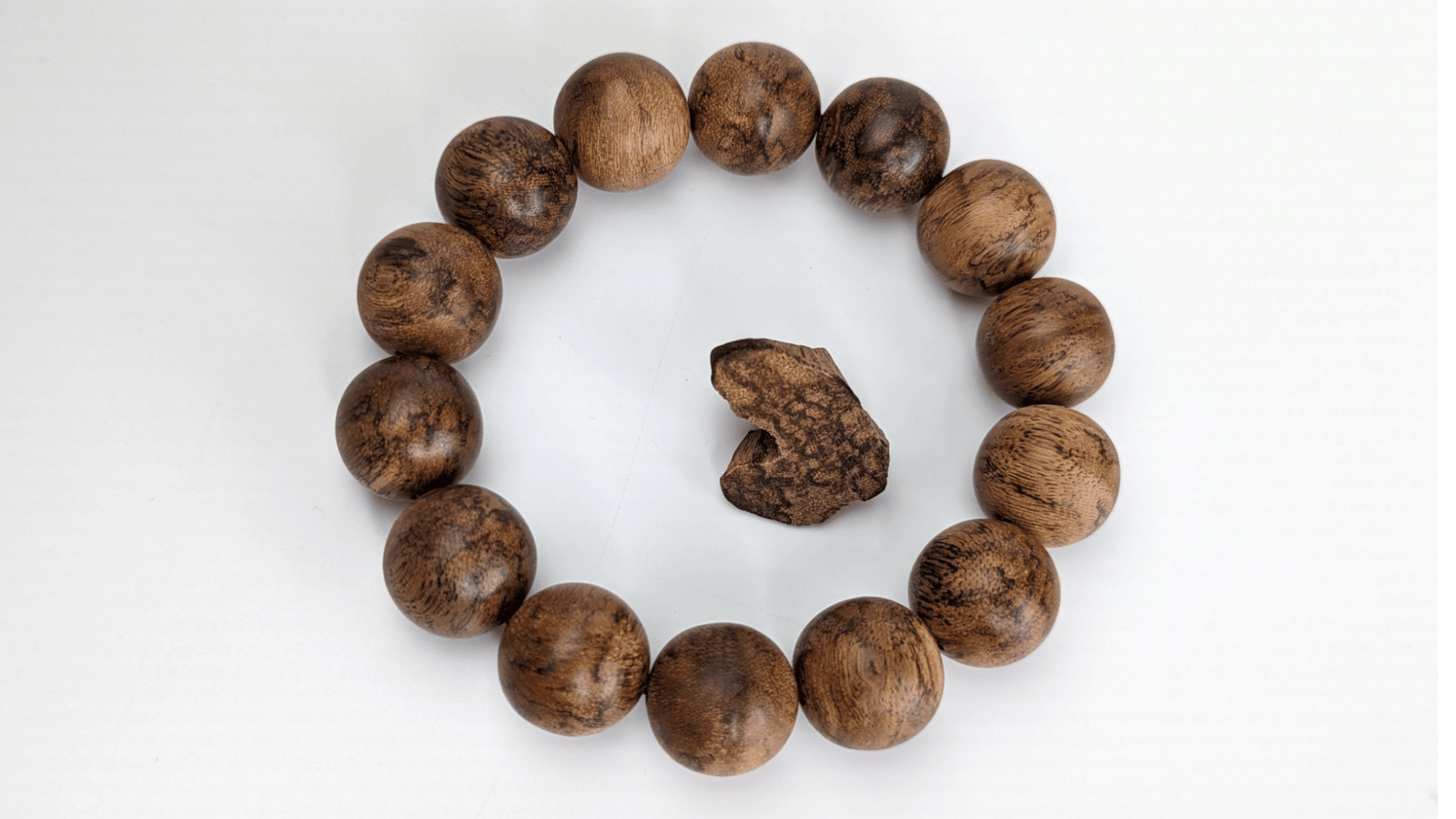 Beads *New* The TK16 - Wild Agarwood Bracelet 30.4g 16mm