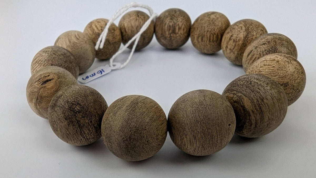 Beads WMB  Wild Merauke Agarwood bracelet 21 g light-polished 14 beads 16mm