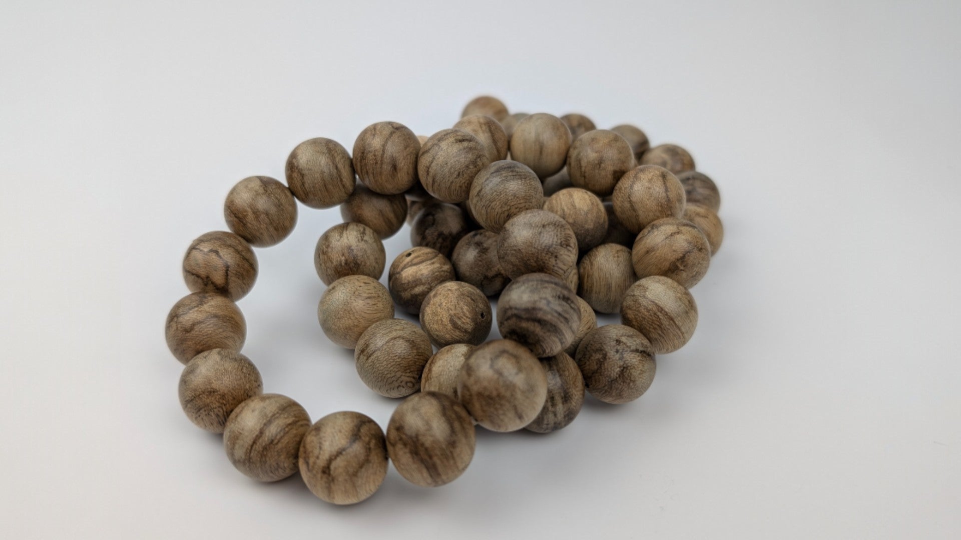 bracelets or single bead 16mm Wild Agarwood