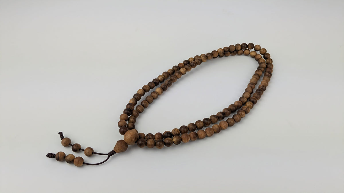 sandalwood beads 1x 108 mala 5.5mm- heavy sinking beads. Dimension 5.5mm. Weight around 11g "The Beauty of the Death" Wild Aged Sandalwood  beads