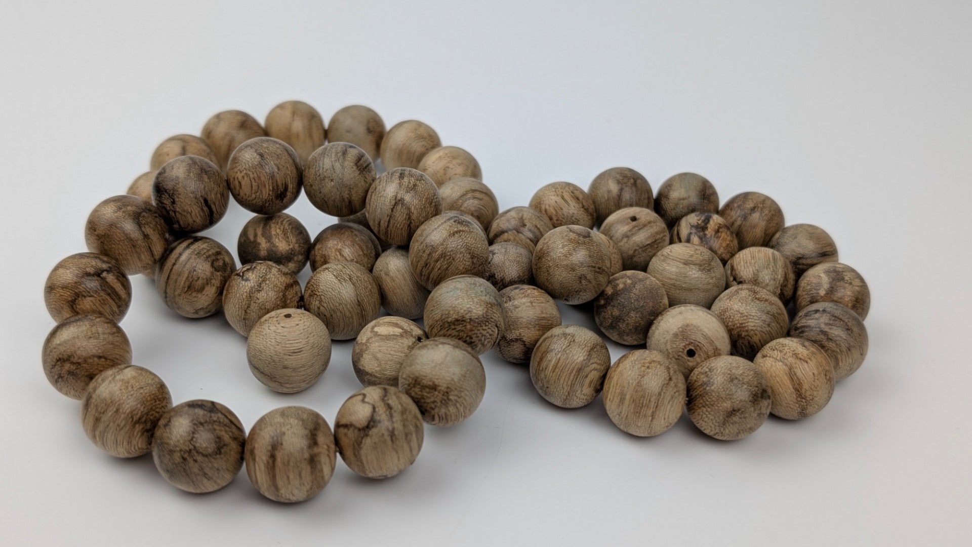 single bead Wild Agarwood 16mm