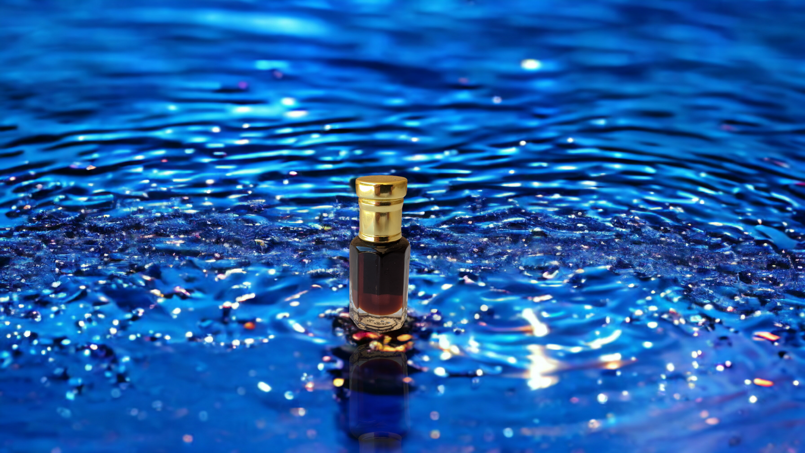 The Ocean's Breeze: The Scent of the Ocean 100% pure Wild Agarwood (Oud) Oil - 3ml