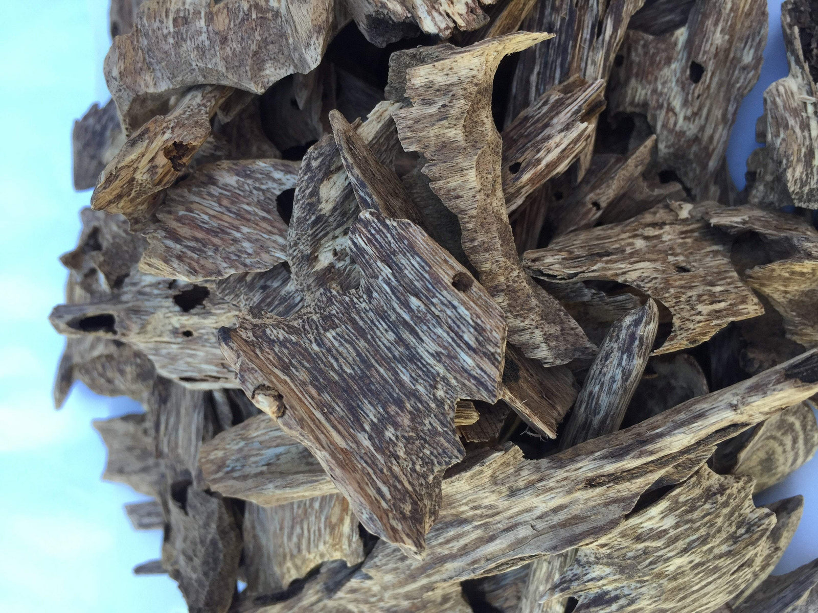 Wild Agarwood Chips Do Xi A+ Quang Ngai -