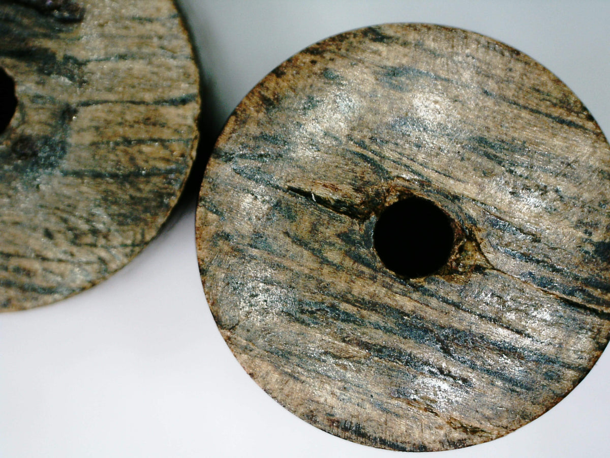 The Calm and Compose - Sinking Wild Agarwood Bracelet with Solid Baltic Amber -