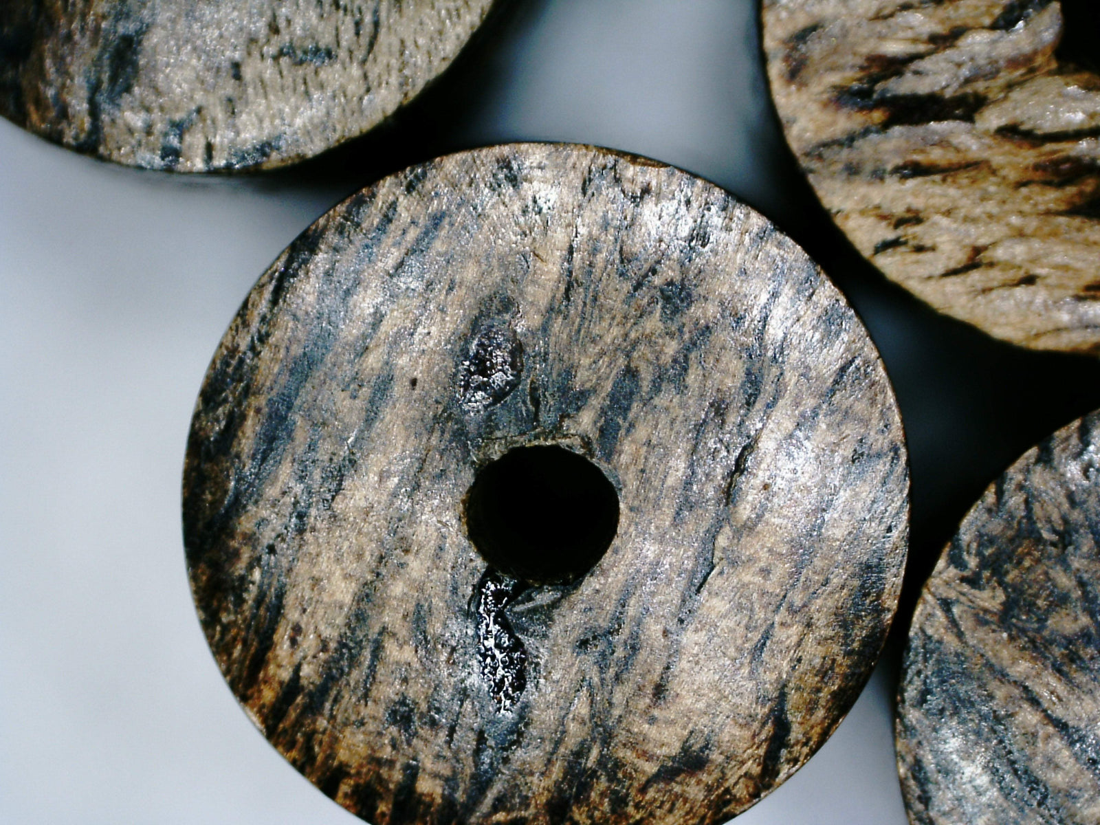 The Calm and Compose - Sinking Wild Agarwood Bracelet with Solid Baltic Amber -