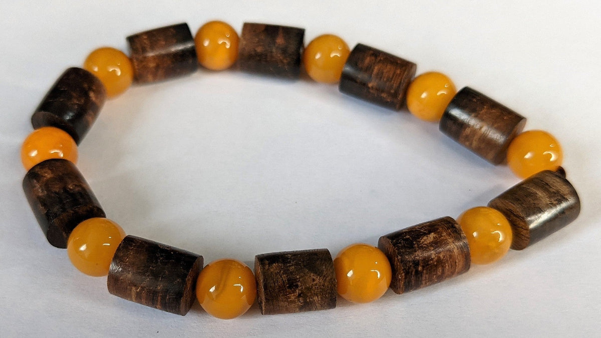The Calm and Compose - Sinking Wild Agarwood Bracelet with Solid Baltic Amber -