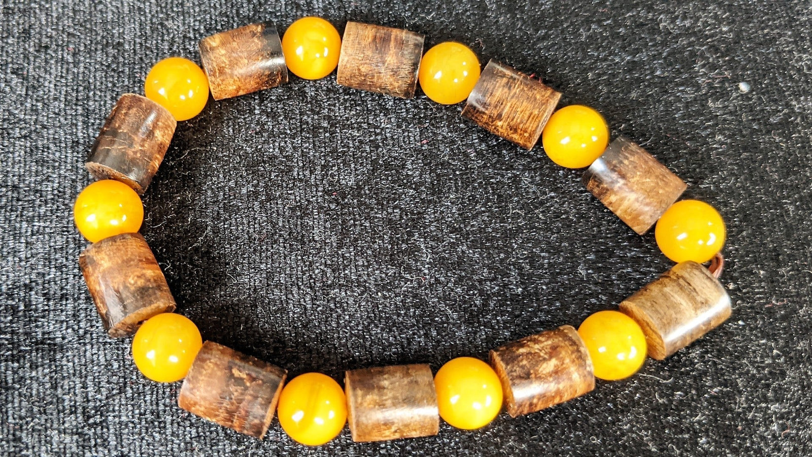 The Calm and Compose - Sinking Wild Agarwood Bracelet with Solid Baltic Amber -