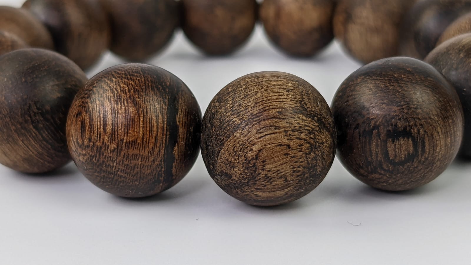 The Wisdom - The herbaceous spicy woody wild Agarwood Bracelet that sinks like a rock -