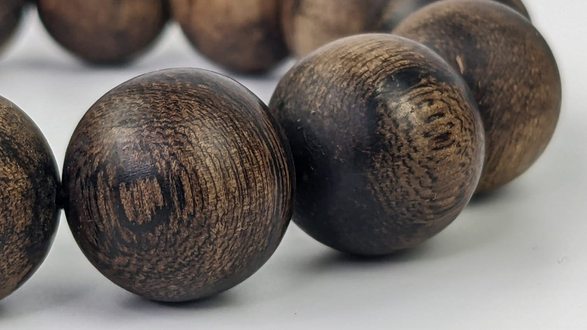 The Wisdom - The herbaceous spicy woody wild Agarwood Bracelet that sinks like a rock -
