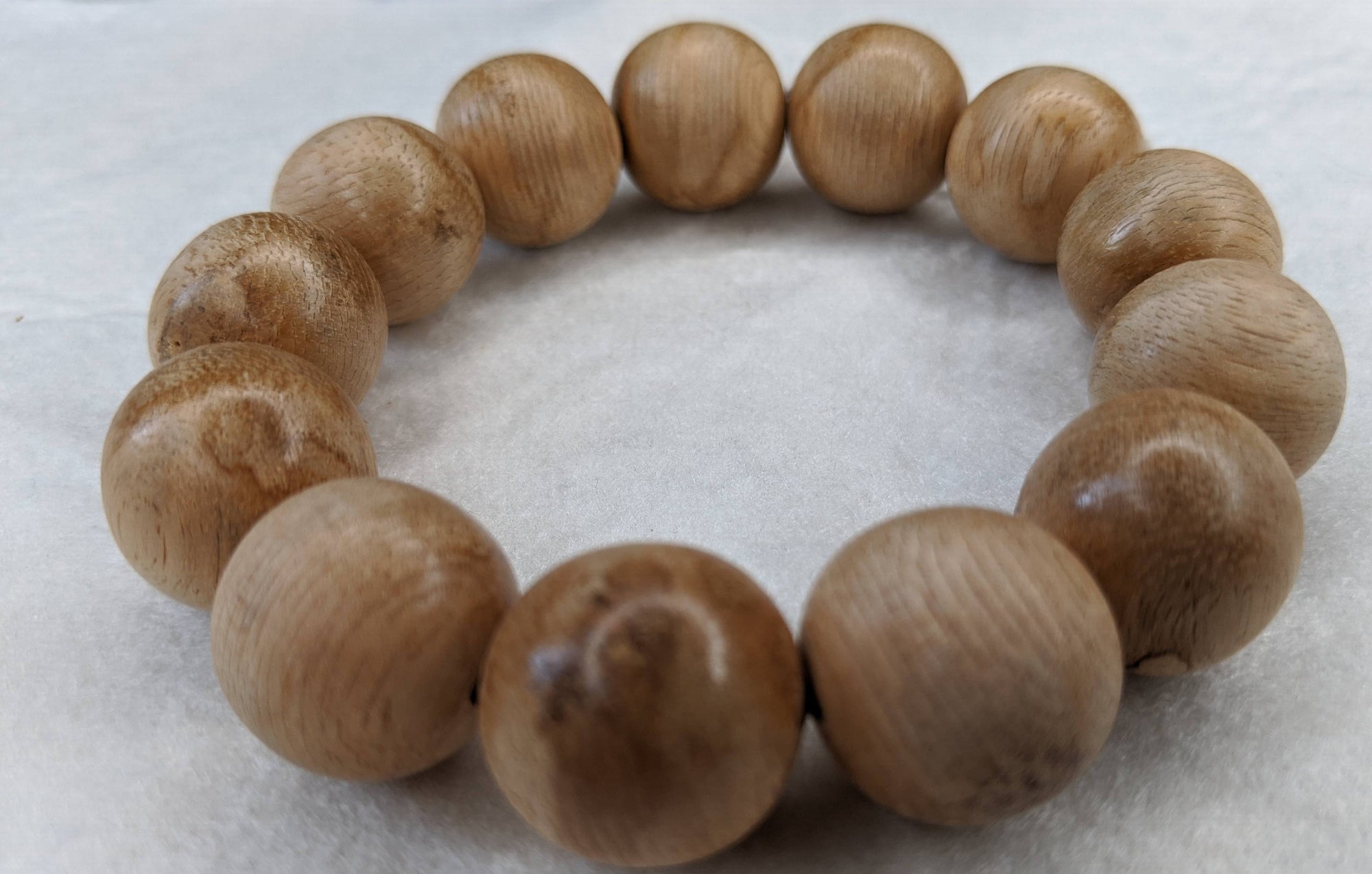 Light Resin Tigerwood Wild Agarwood Bracelet 13 beads 15g 18mm -