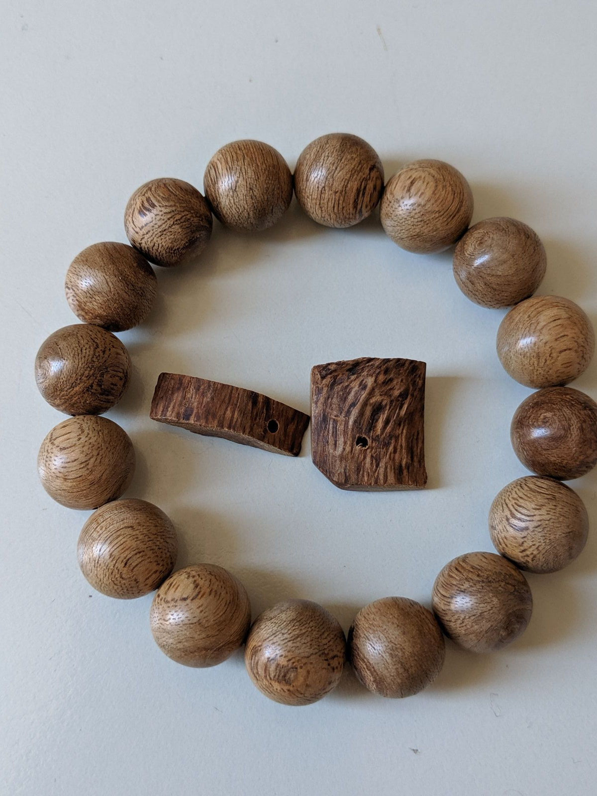 The EKM - East Kalimantan Wild Agarwood Bracelet 14mm 16.5g -