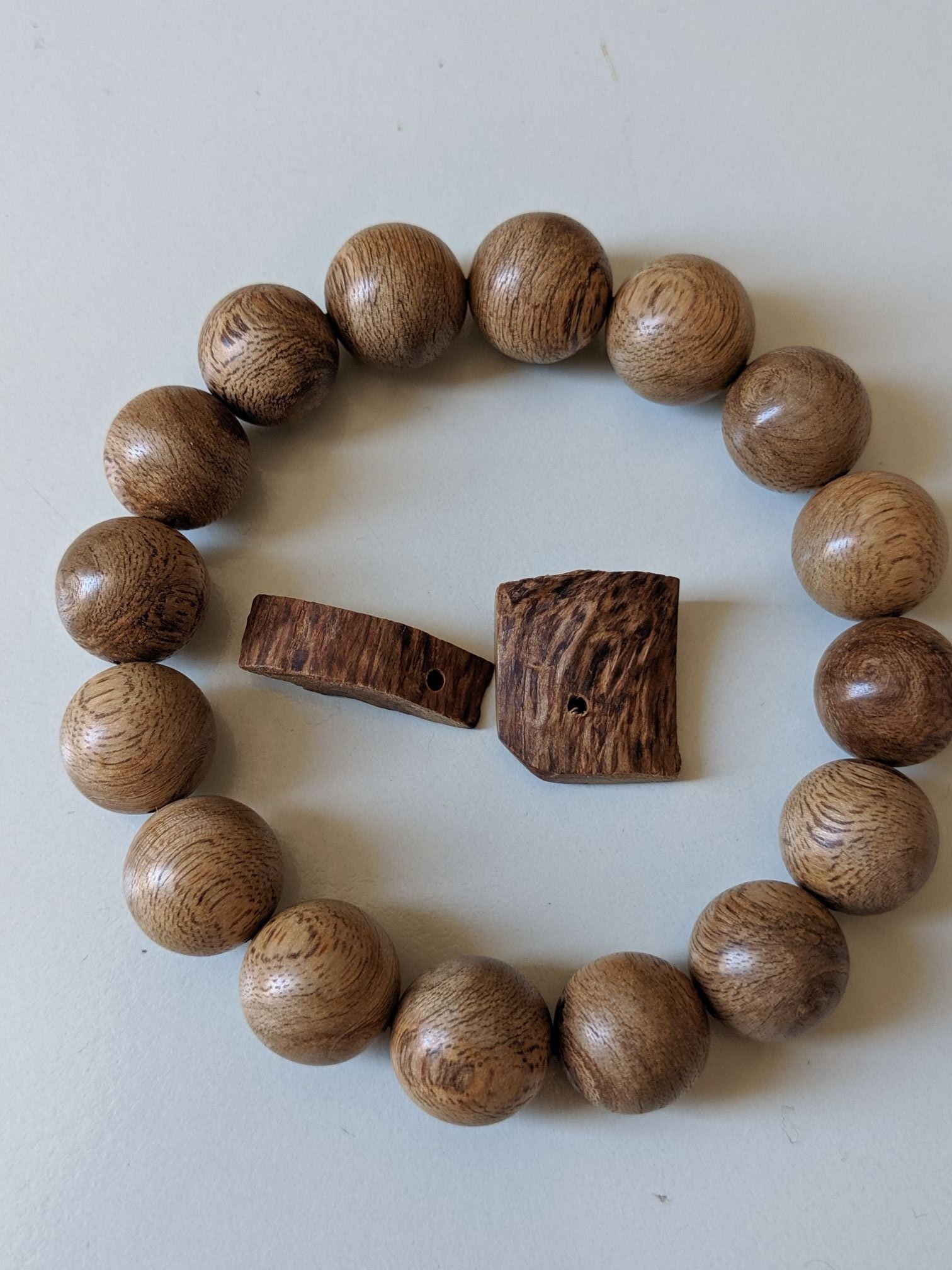 The EKM - East Kalimantan Wild Agarwood Bracelet 14mm 16.5g -