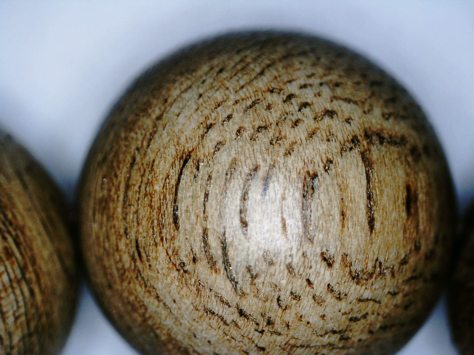 The EKM - East Kalimantan Wild Agarwood Bracelet 14mm 16.5g -