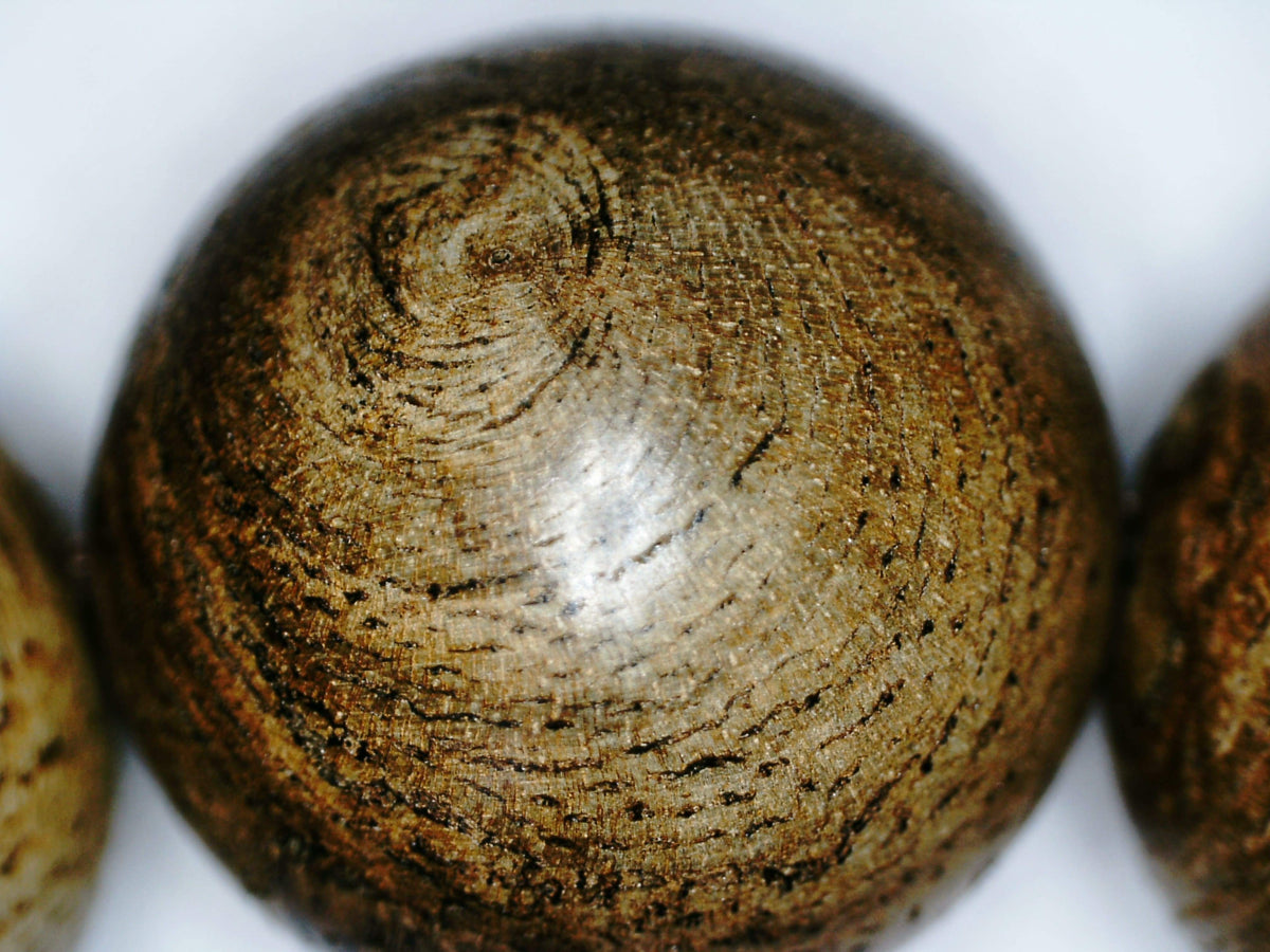 The EKM - East Kalimantan Wild Agarwood Bracelet 14mm 16.5g -