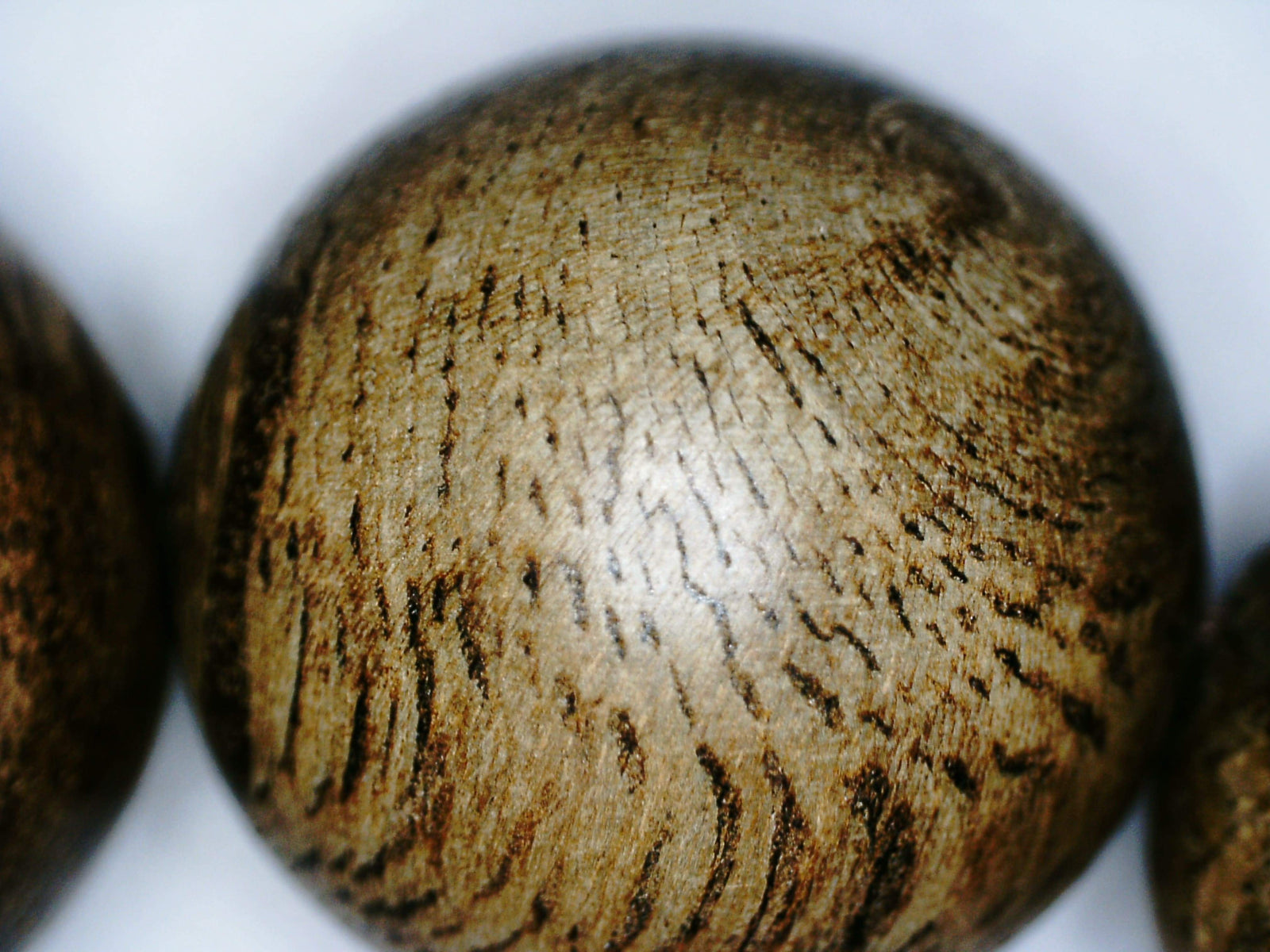 The EKM - East Kalimantan Wild Agarwood Bracelet 14mm 16.5g -