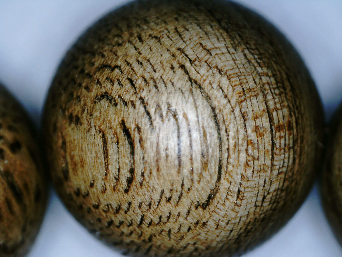 The EKM - East Kalimantan Wild Agarwood Bracelet 14mm 16.5g -