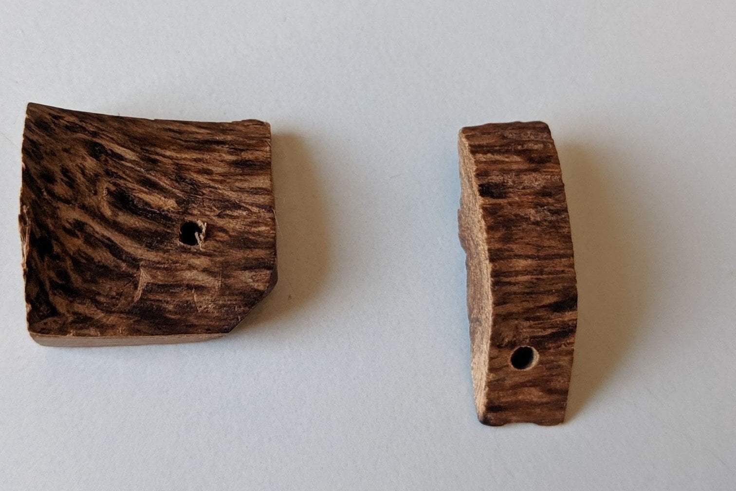 The EKM - East Kalimantan Wild Agarwood Bracelet 14mm 16.5g -