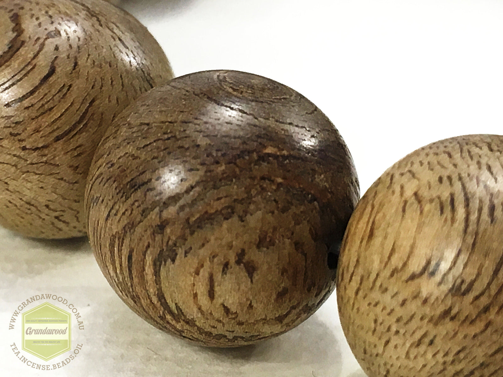 The EKM - East Kalimantan Wild Agarwood Bracelet 14mm 16.5g -