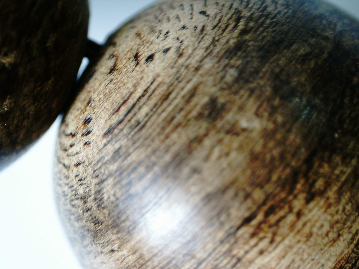 *New* The BATTLE SCARS -Wild Borneo Indonesia agarwood Bracelet 28g 18mm 13 beads -