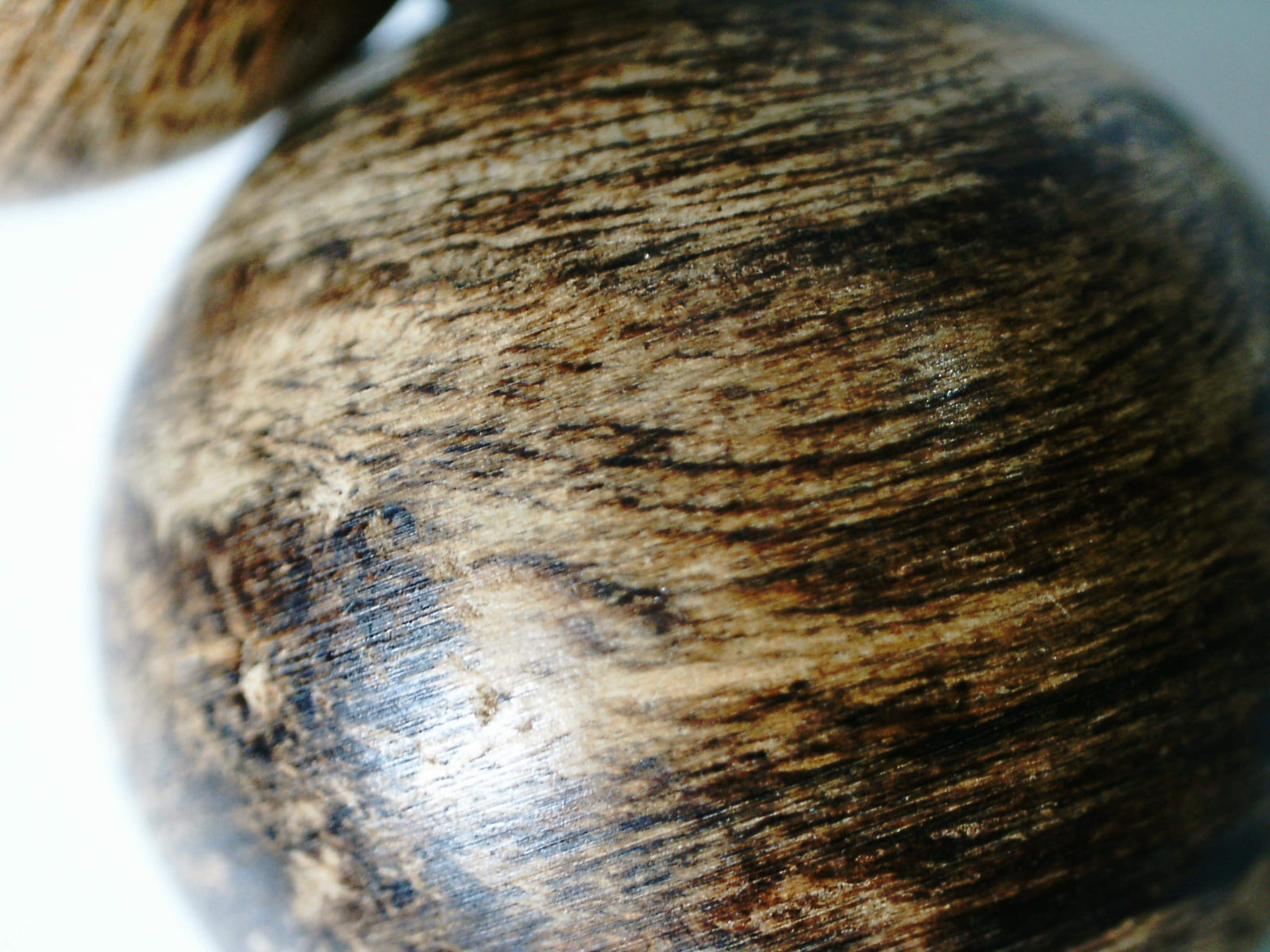 *New* The BATTLE SCARS -Wild Borneo Indonesia agarwood Bracelet 28g 18mm 13 beads -