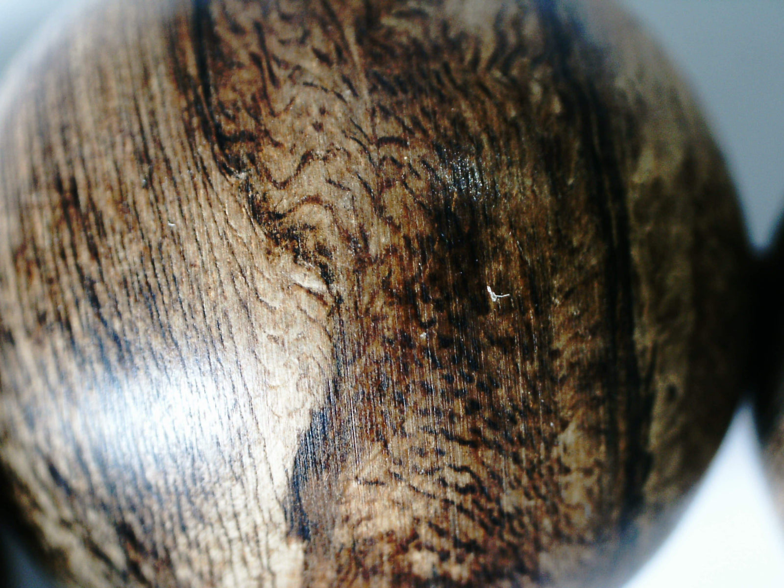 *New* The BATTLE SCARS -Wild Borneo Indonesia agarwood Bracelet 28g 18mm 13 beads -