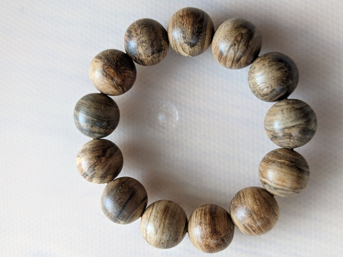 *New* The BATTLE SCARS -Wild Borneo Indonesia agarwood Bracelet 28g 18mm 13 beads -