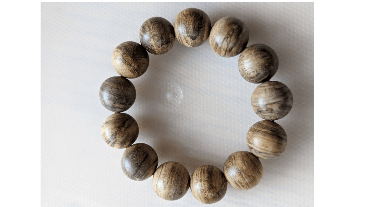 *New* The BATTLE SCARS -Wild Borneo Indonesia agarwood Bracelet 28g 18mm 13 beads -