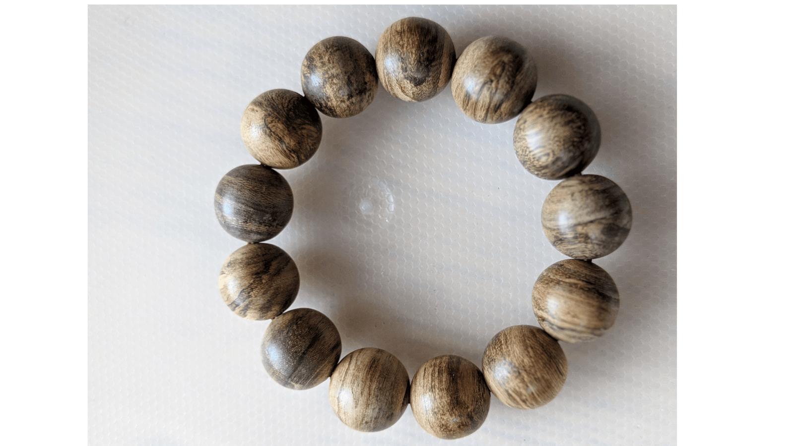 *New* The BATTLE SCARS -Wild Borneo Indonesia agarwood Bracelet 28g 18mm 13 beads -