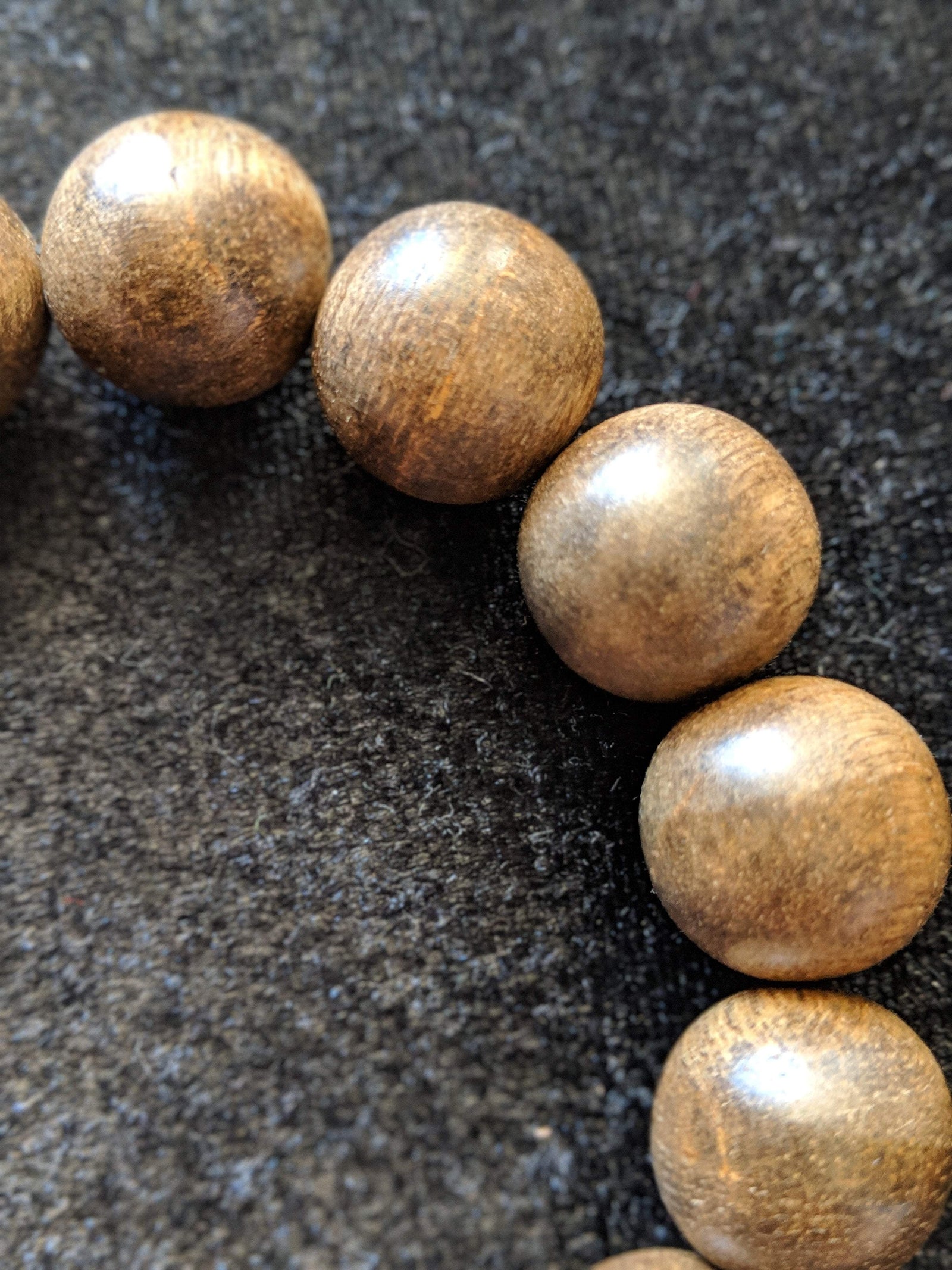 The Little Borneo Wild Agarwood Bracelet 19g,14 beads 16mm -