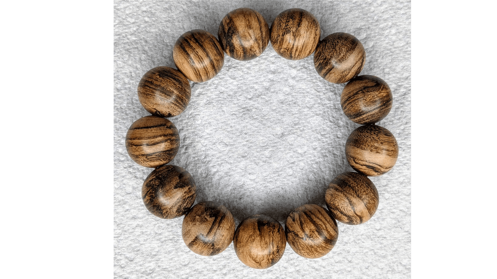 *New* The Timeless Scar - Wild Agarwood bracelet from Borneo, 18mm, 32.8g -