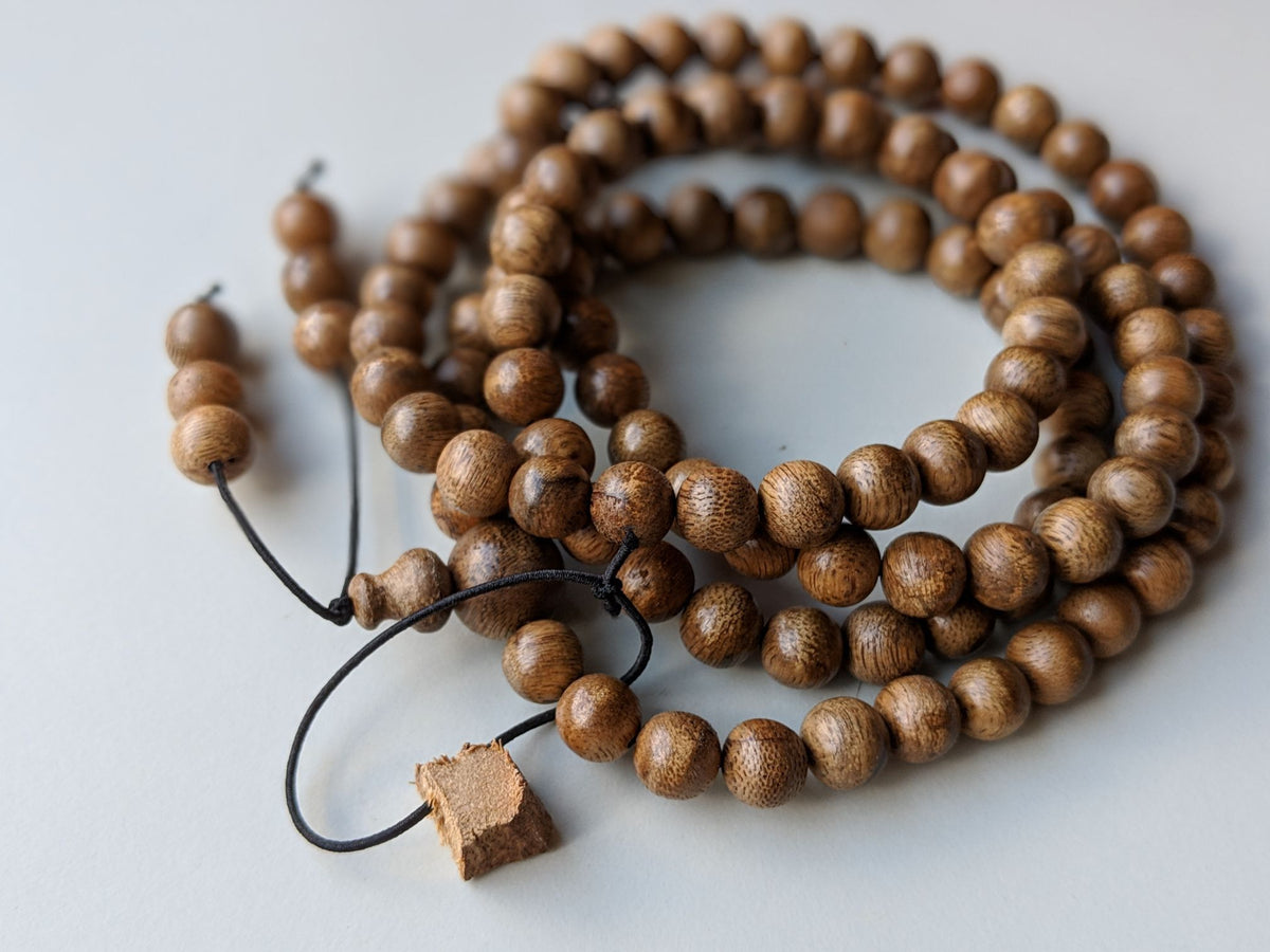 *SOLD* Wild Agarwood Aqualaria Malaccensis 108 mala 8mm 21g Classic Pattern -