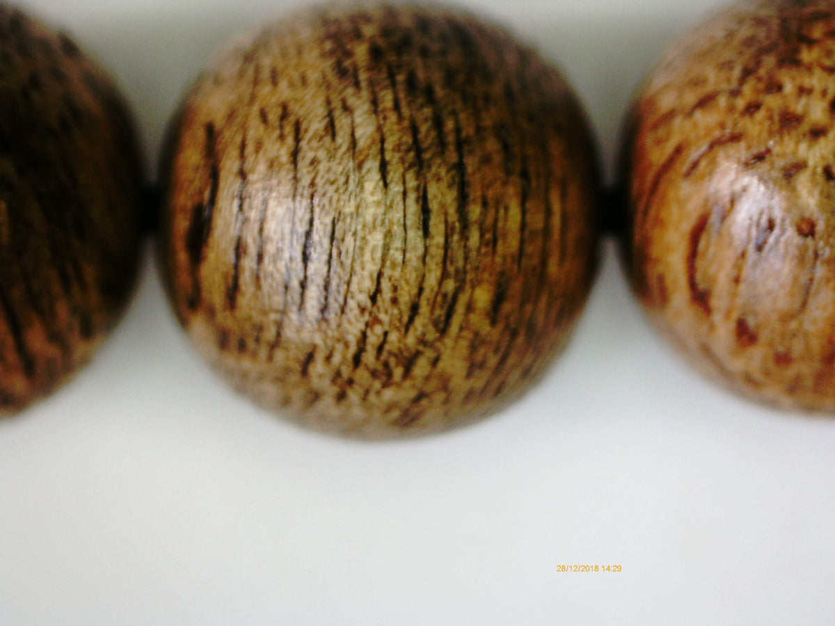 *SOLD* Wild Agarwood Aqualaria Malaccensis 108 mala 8mm 21g Classic Pattern -