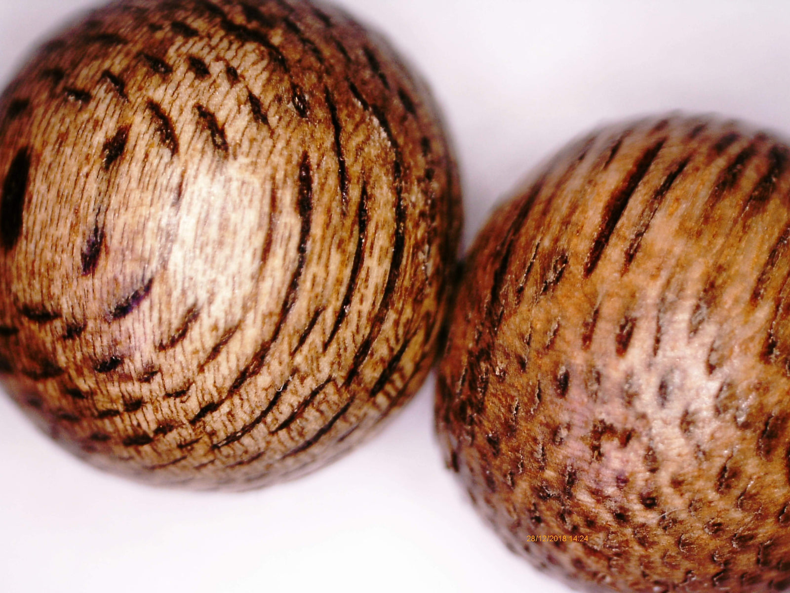 *SOLD* Wild Agarwood Aqualaria Malaccensis 108 mala 8mm 21g Classic Pattern -