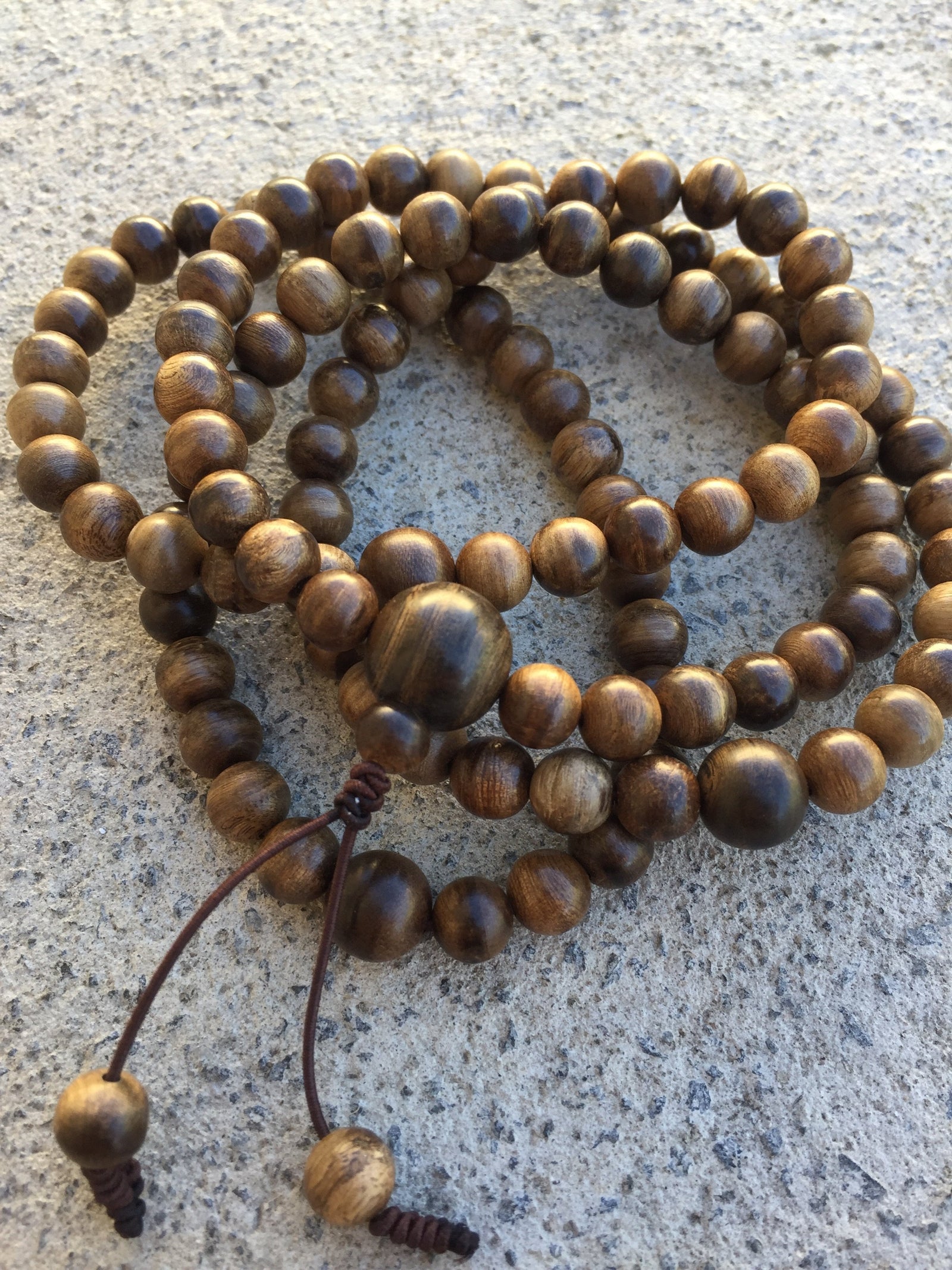SOLD- Custom-made 108 mala Wild agarwood 27g dimension 8mm -