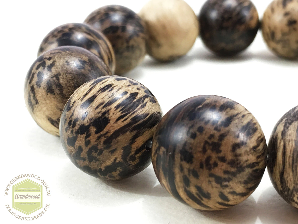 SOLD *New* The Snow Leopard: Wild Agarwood Bracelet 29g 16mm -