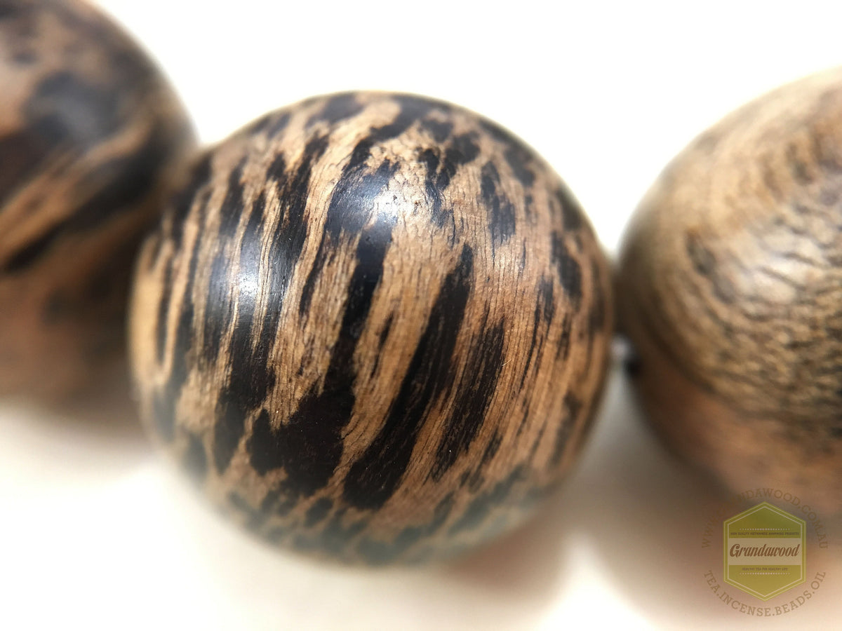 SOLD *New* The Snow Leopard: Wild Agarwood Bracelet 29g 16mm -