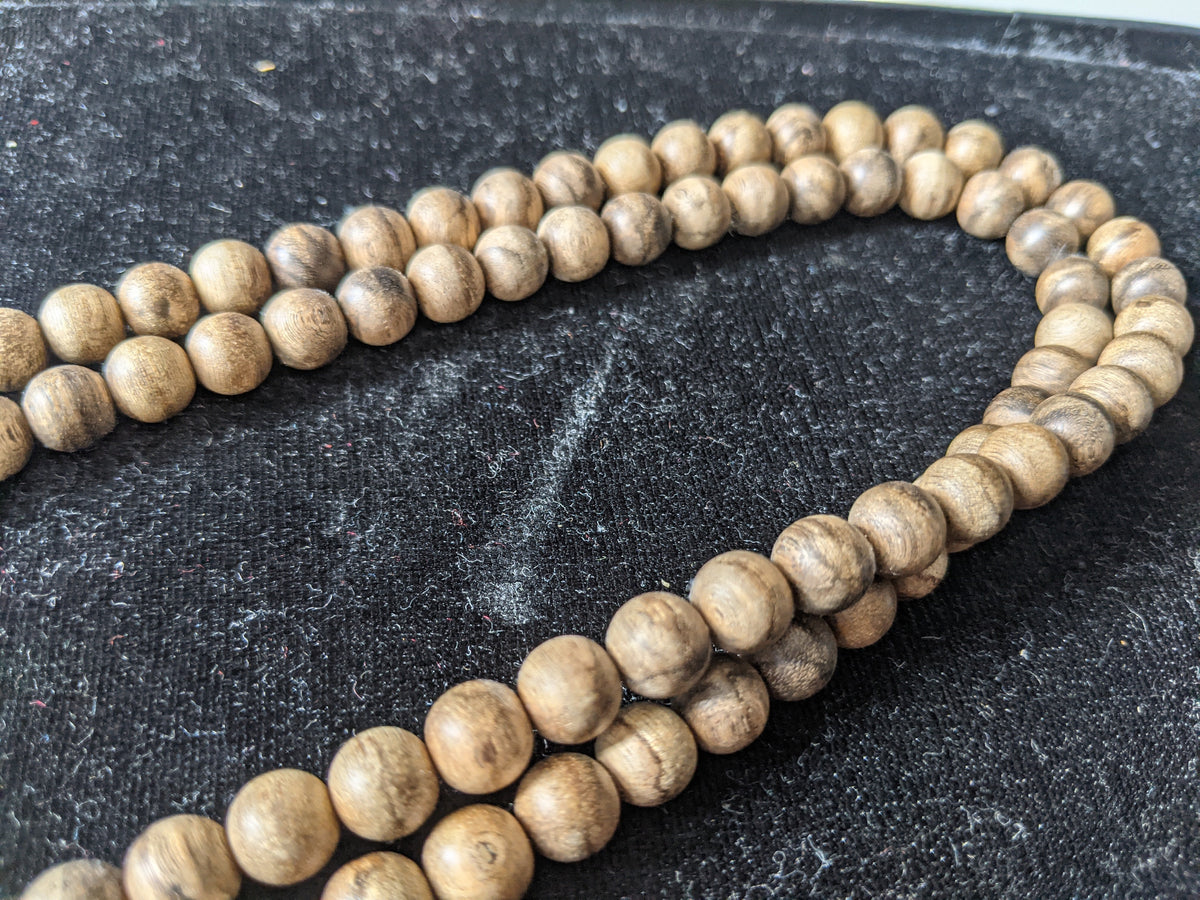 The BM8 - 108 Wild Agarwood mala -8mm 29g -